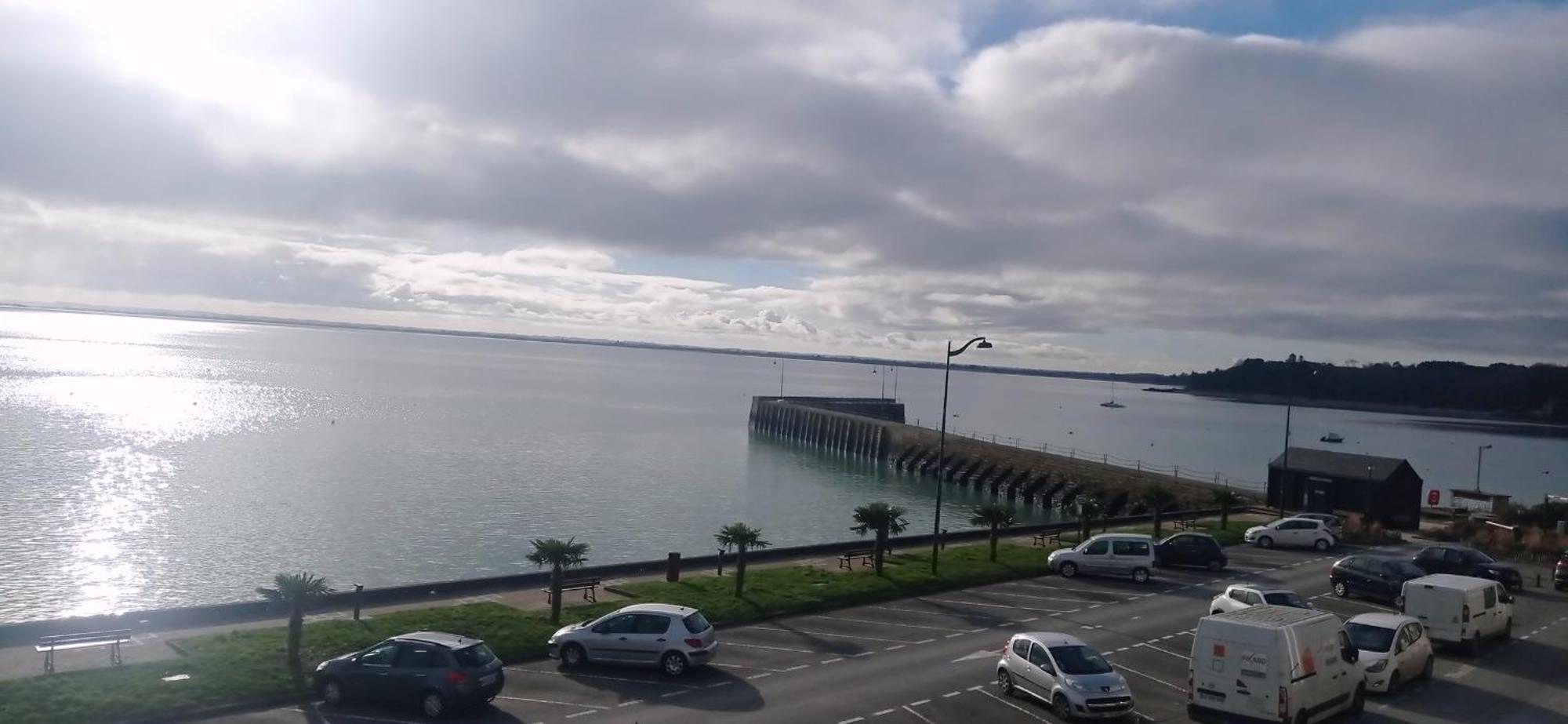 Le Querrien Hotel Cancale Bagian luar foto