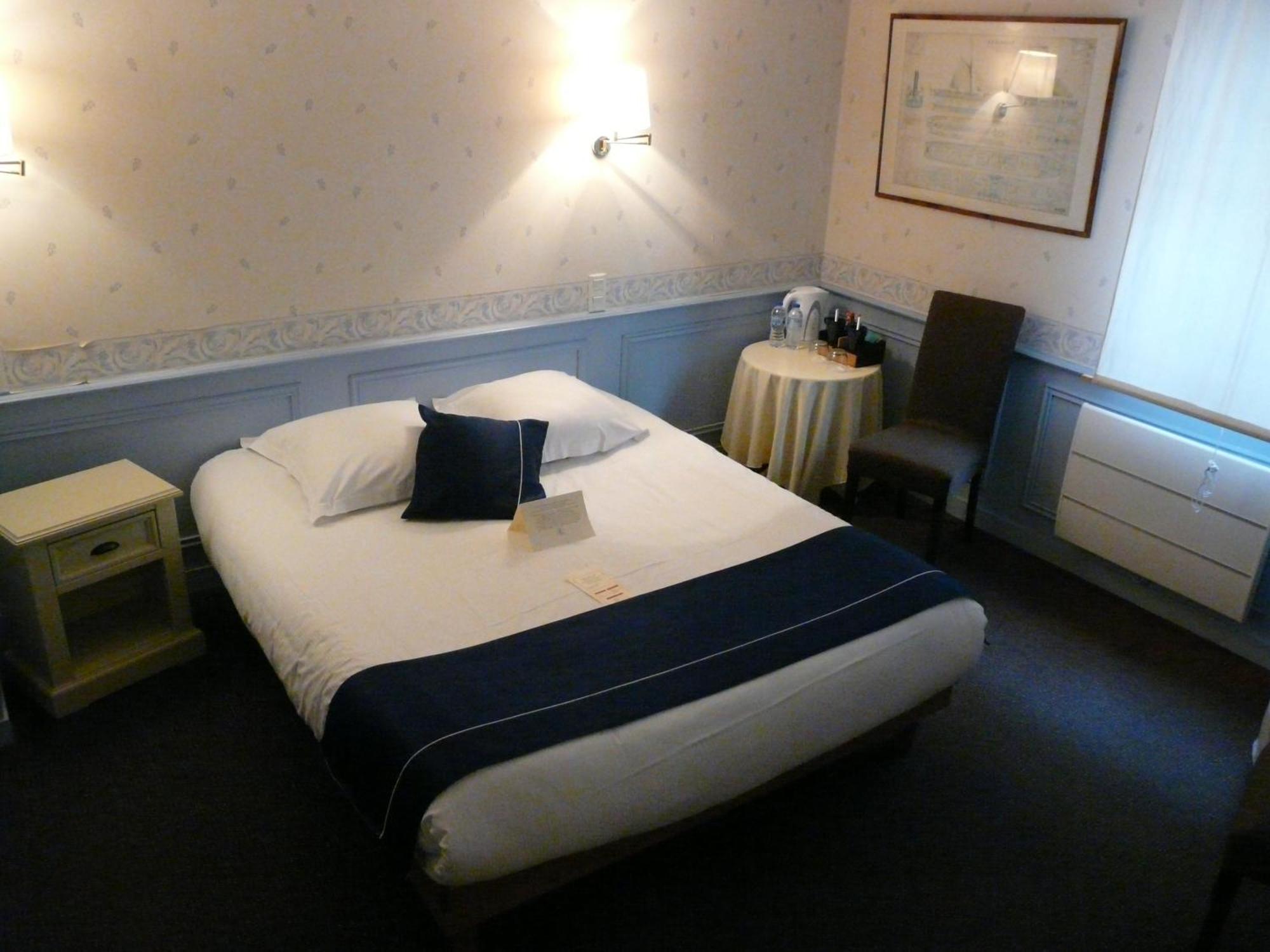 Le Querrien Hotel Cancale Bagian luar foto
