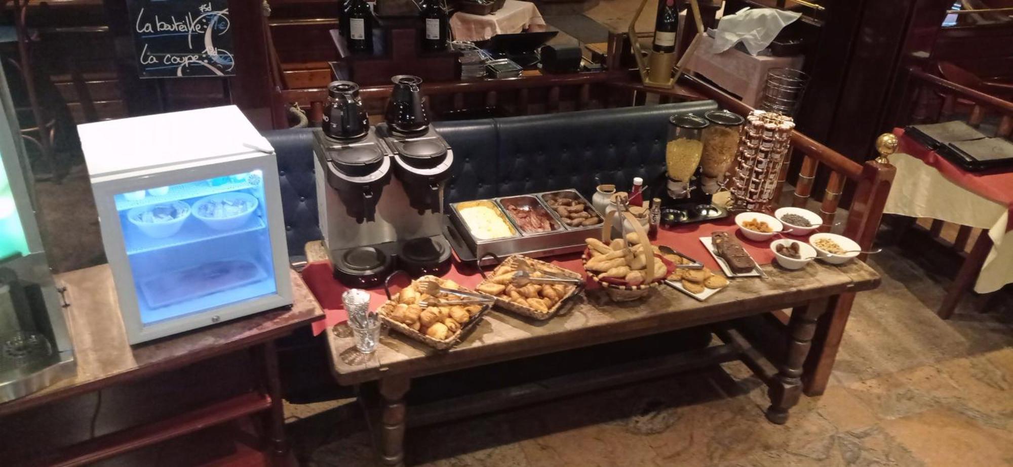 Le Querrien Hotel Cancale Bagian luar foto