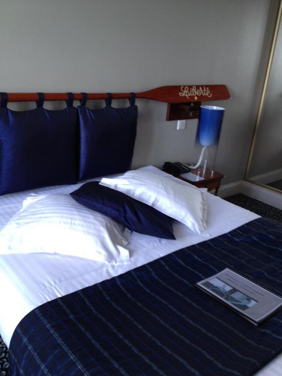 Le Querrien Hotel Cancale Ruang foto