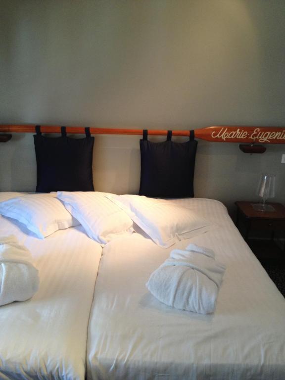 Le Querrien Hotel Cancale Bagian luar foto