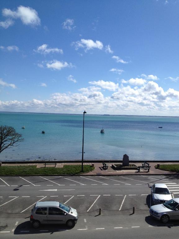 Le Querrien Hotel Cancale Bagian luar foto