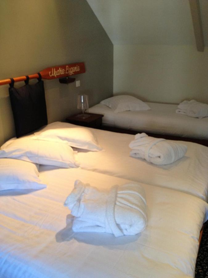 Le Querrien Hotel Cancale Bagian luar foto
